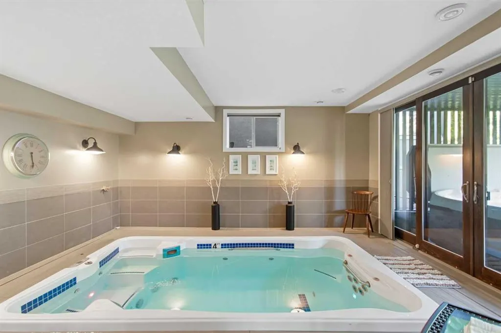 41 Evergreen Mount SW