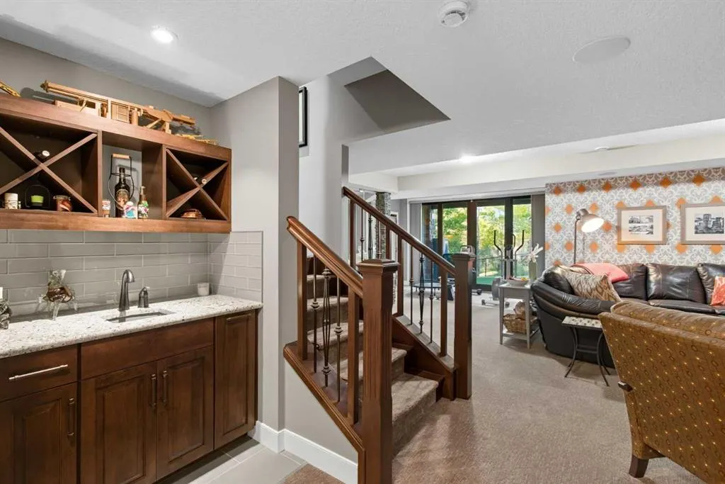 41 Evergreen Mount SW
