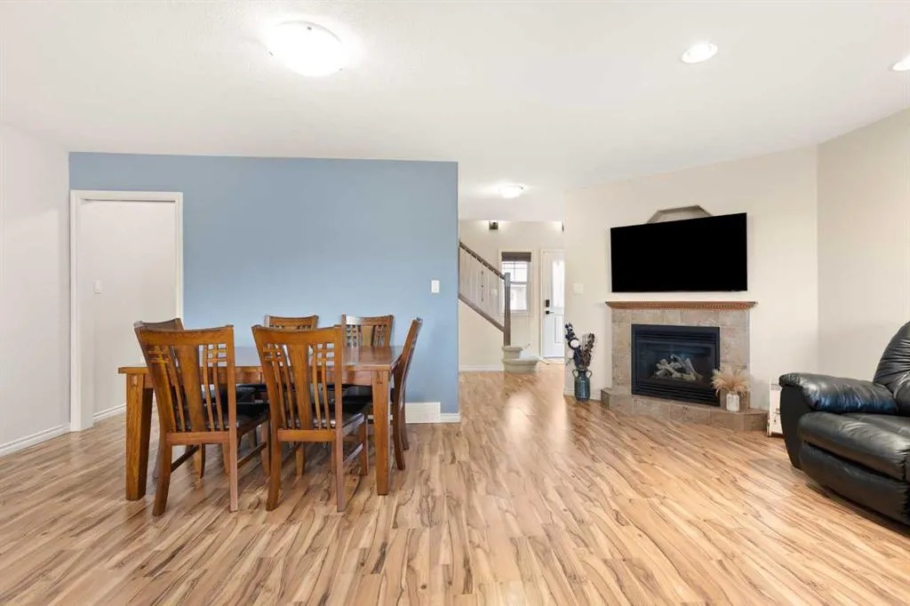 130 Ranchman Crescent NE