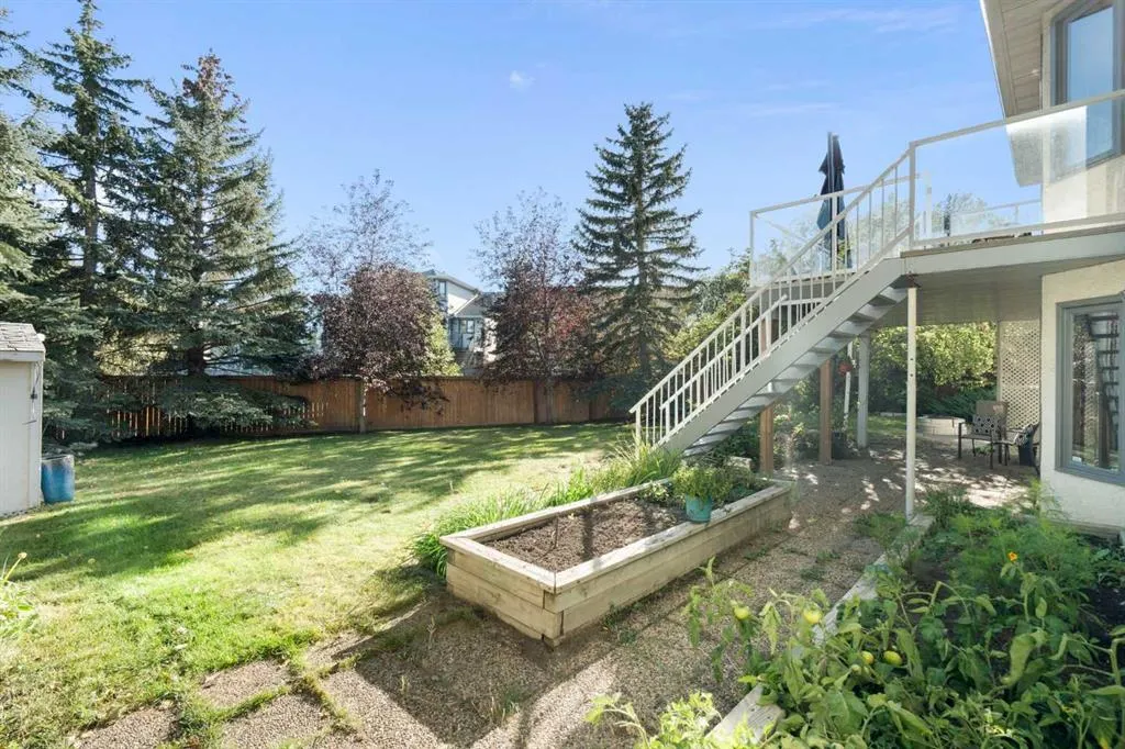 315 Hawkland Place NW