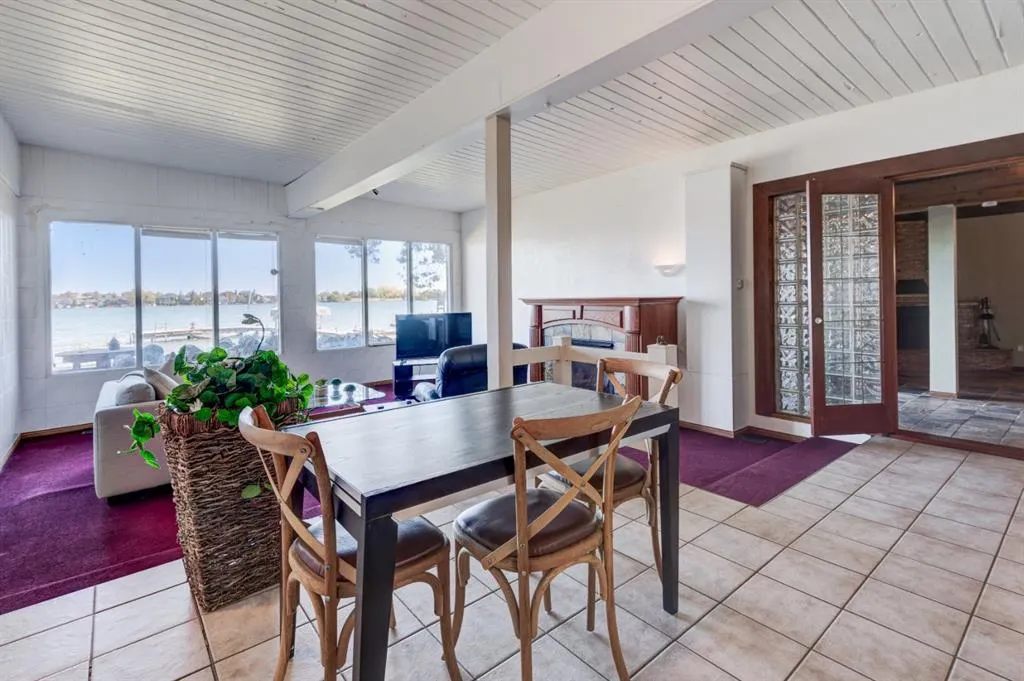 968 West Chestermere Drive