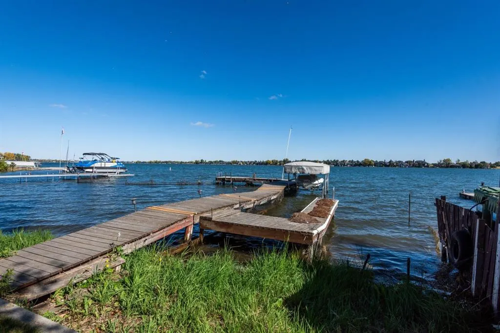 968 West Chestermere Drive