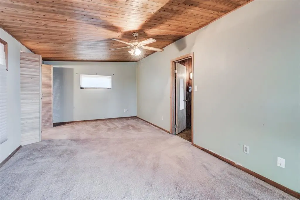 968 West Chestermere Drive