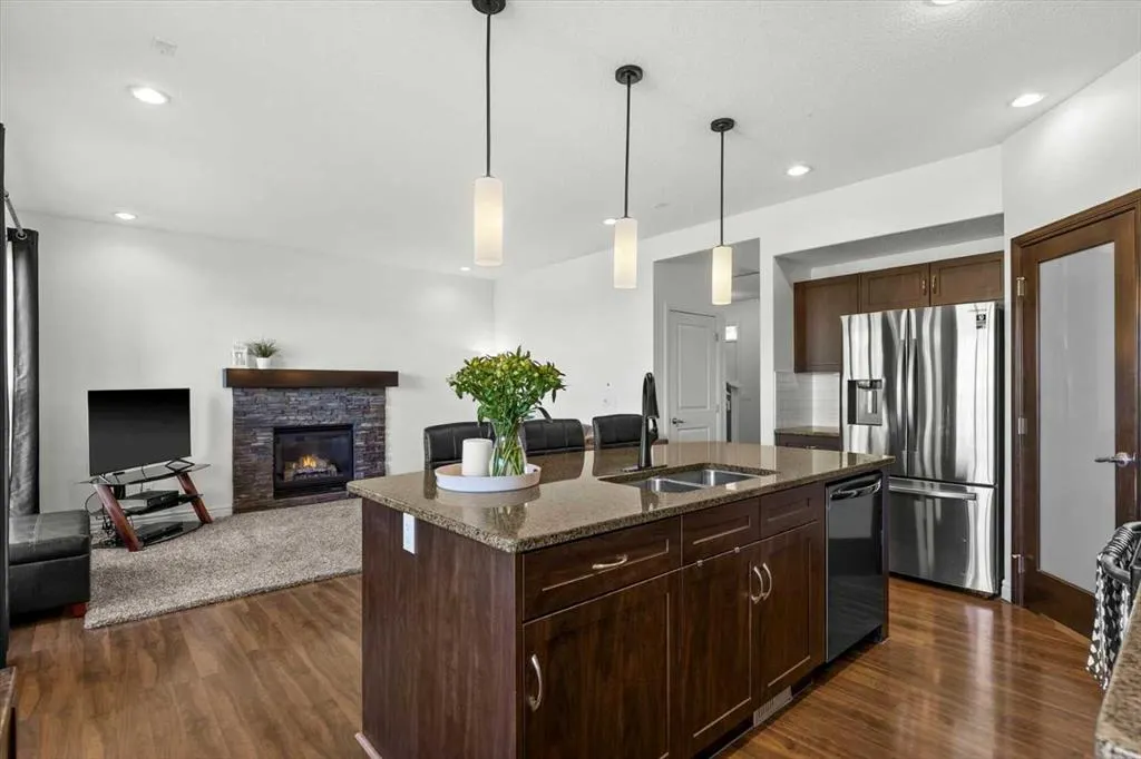 195 Hillcrest Circle SW