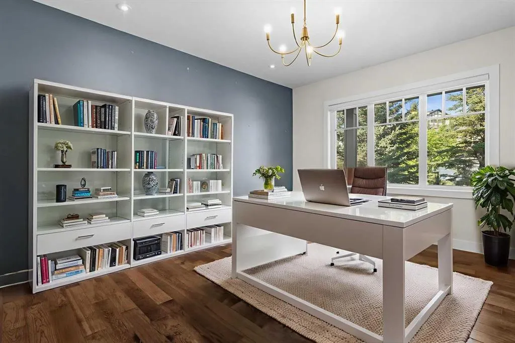 111 Hillside Terrace