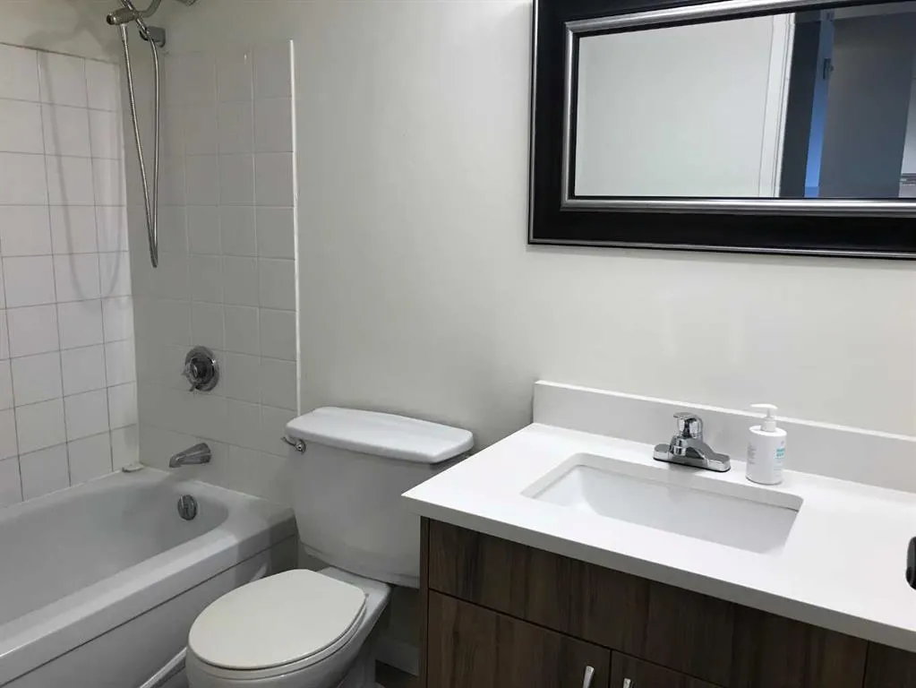 221 6 Avenue SE, #1704