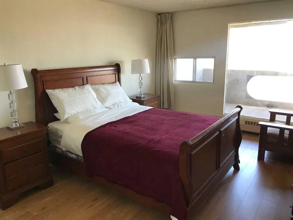 221 6 Avenue SE, #1704