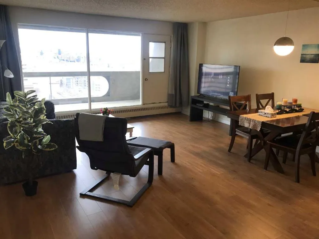 221 6 Avenue SE, #1704