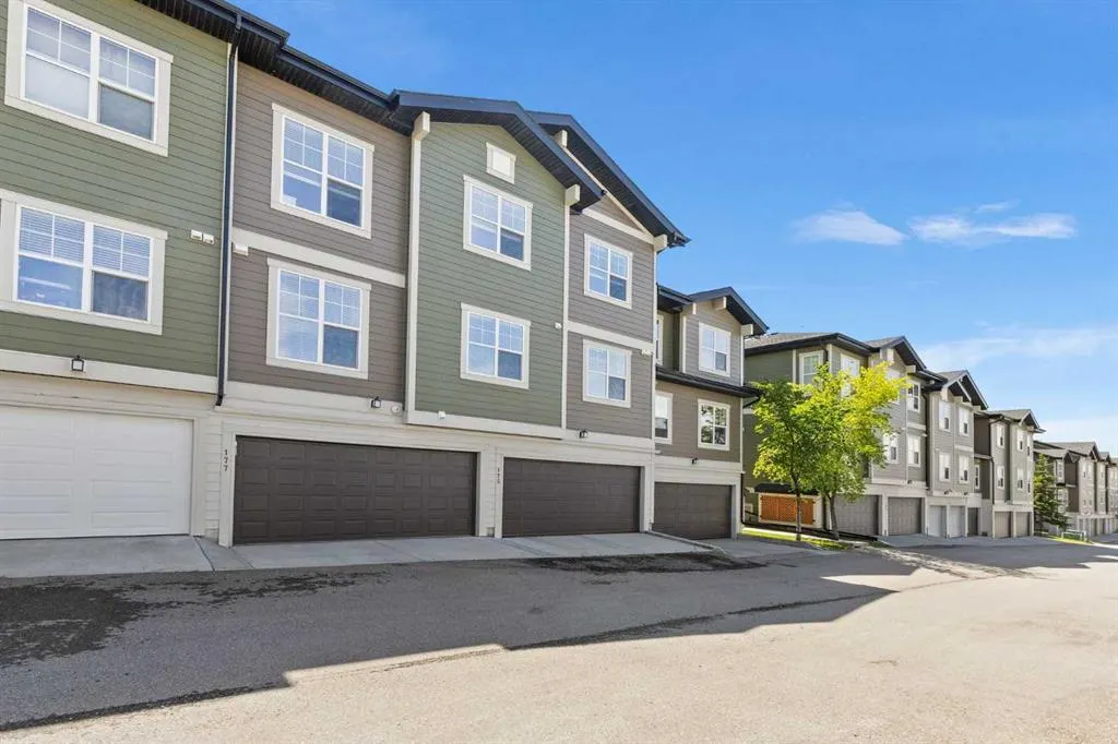 177 Cranford Walk SE