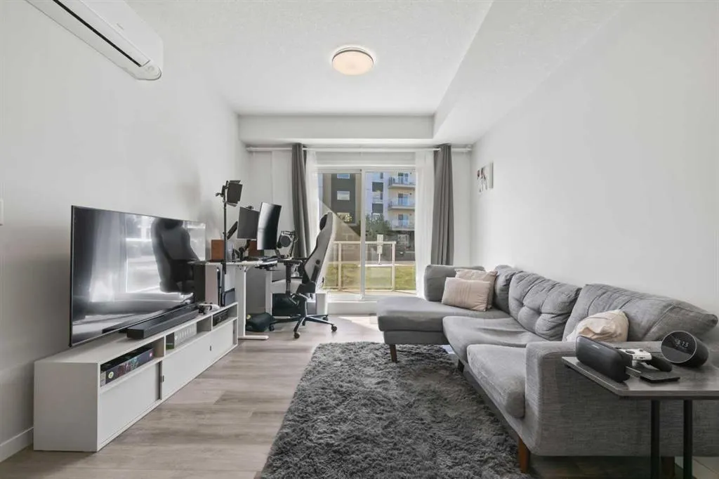 220 Seton Grove SE, #1104