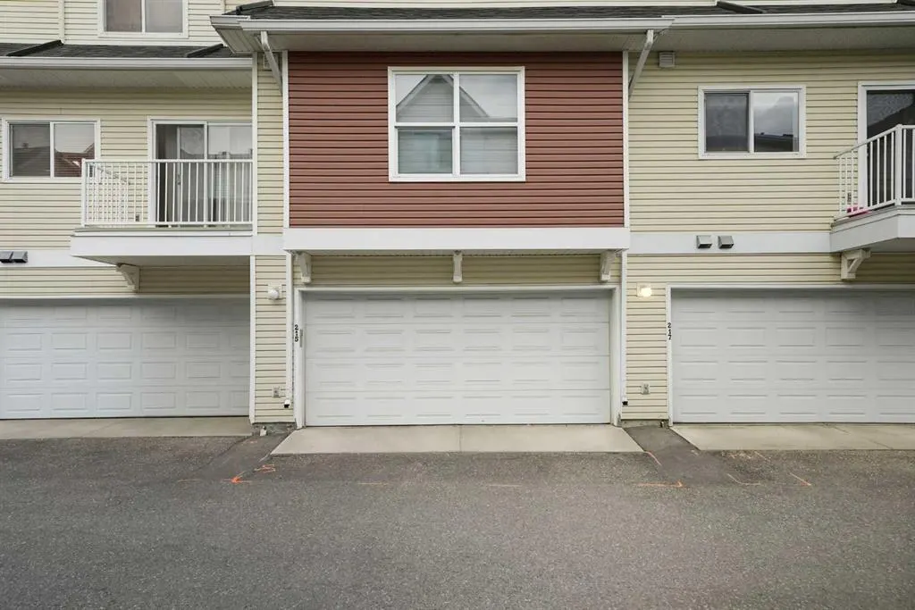 215 Mckenzie Towne Gate SE