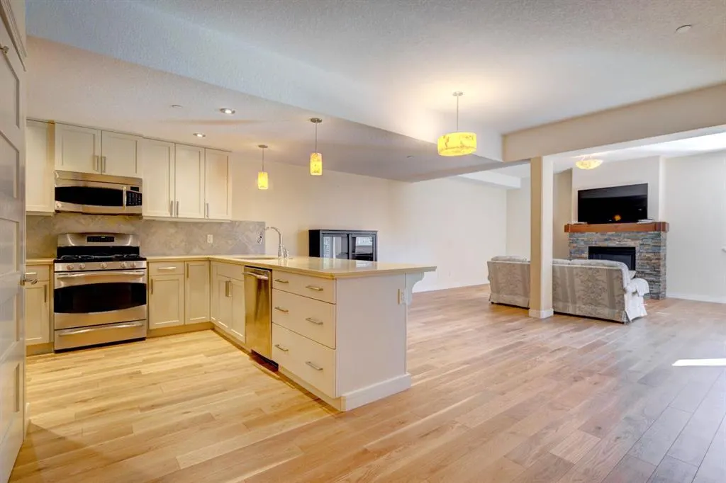 901 8th Avenue, #203