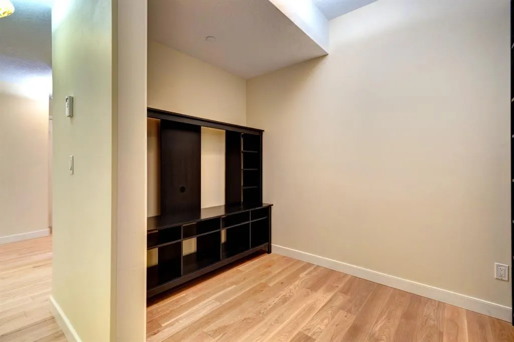 901 8th Avenue, #203