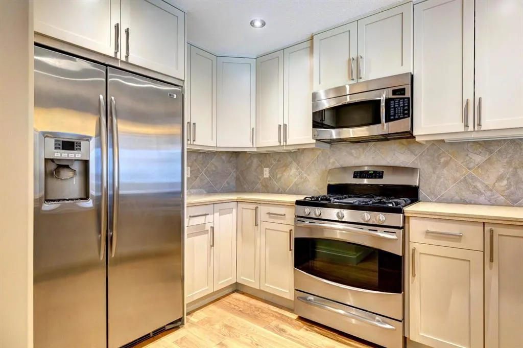 901 8th Avenue, #203