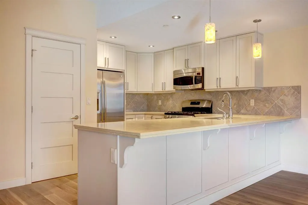 901 8th Avenue, #203