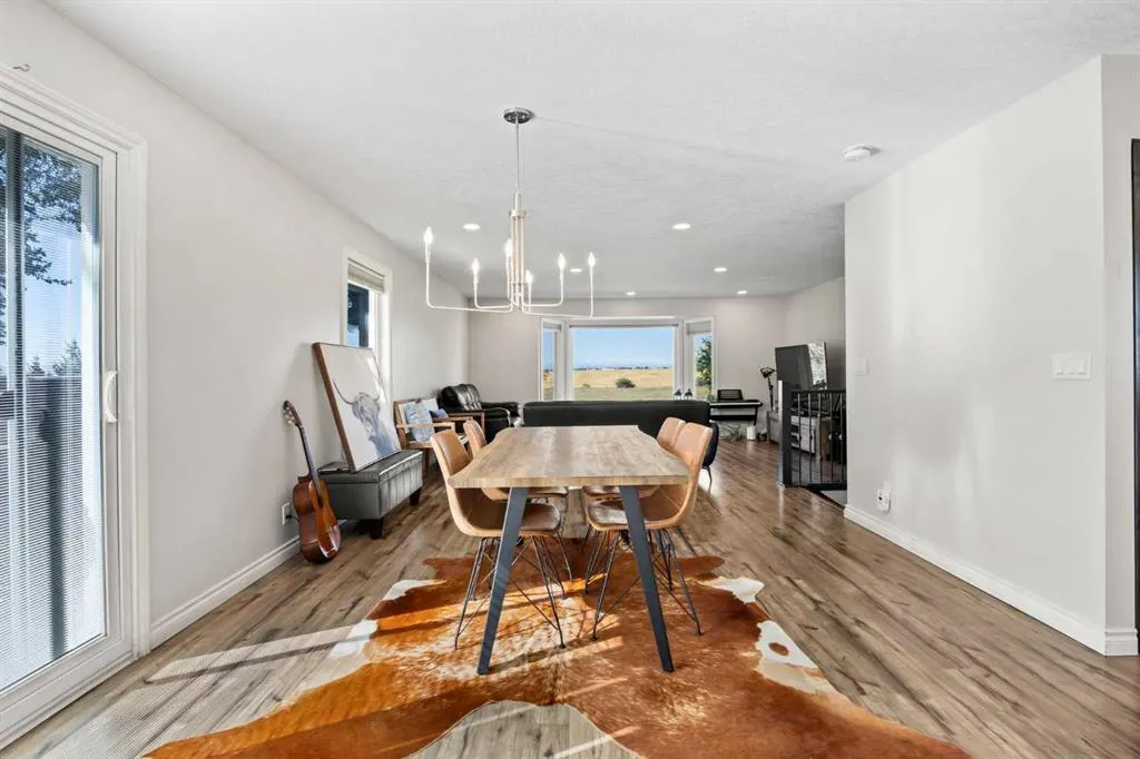 370068 160 Street E, #200