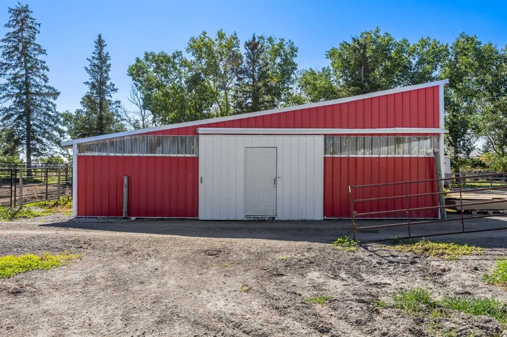 370068 160 Street E, #200