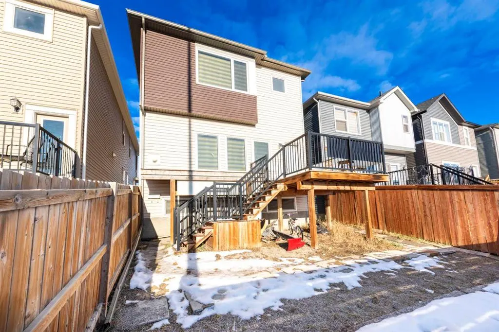 115 Savanna Parade NE