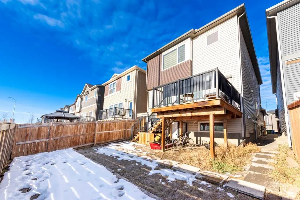 115 Savanna Parade NE
