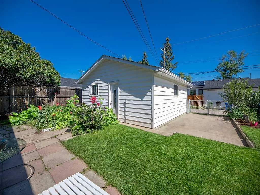 96 Windermere Road SW