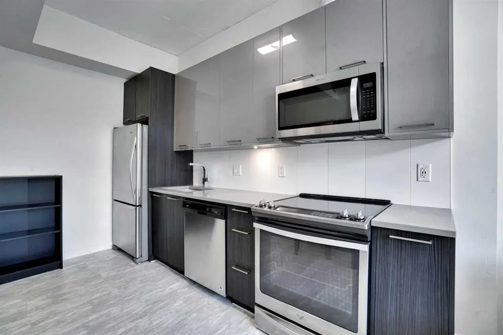 624 8 Avenue SE, #405