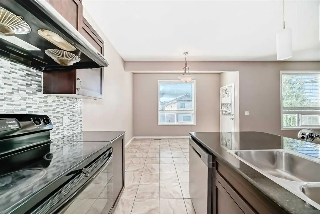 23 Panatella Bay NW