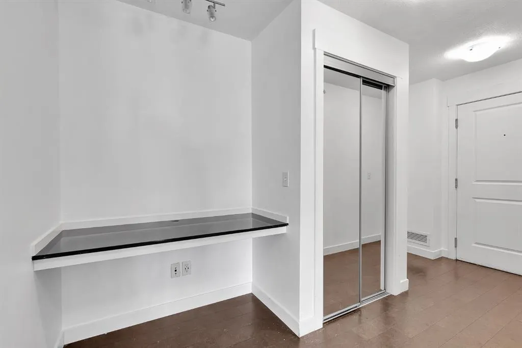 240 Skyview Ranch Road NE, #4407