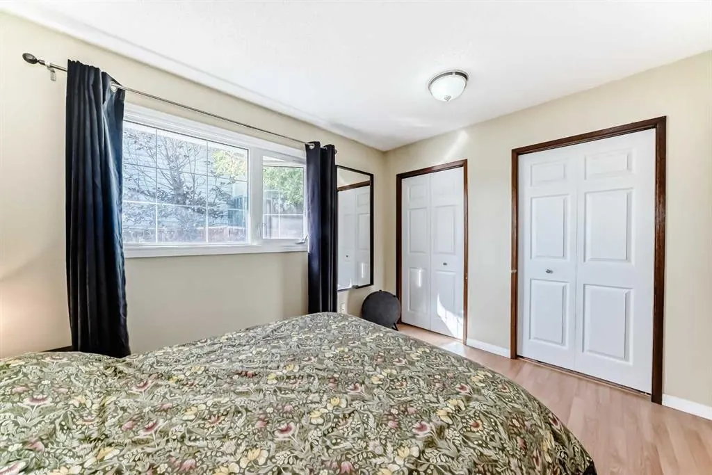 31 Castleglen Crescent NE