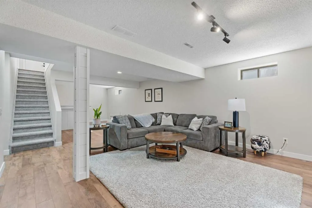 111 Allen Rise