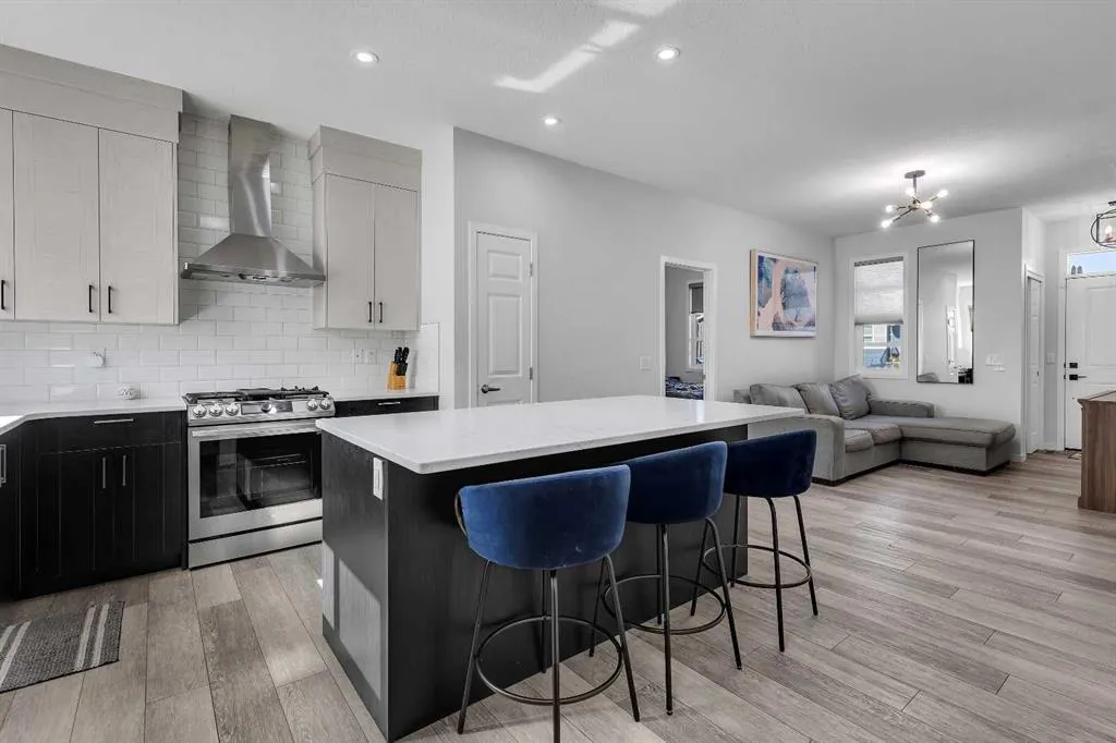 21 Lucas Rise NW