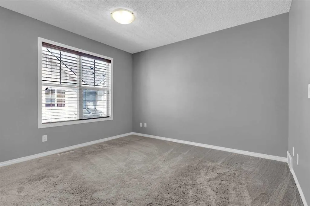 3194 New Brighton Gardens SE