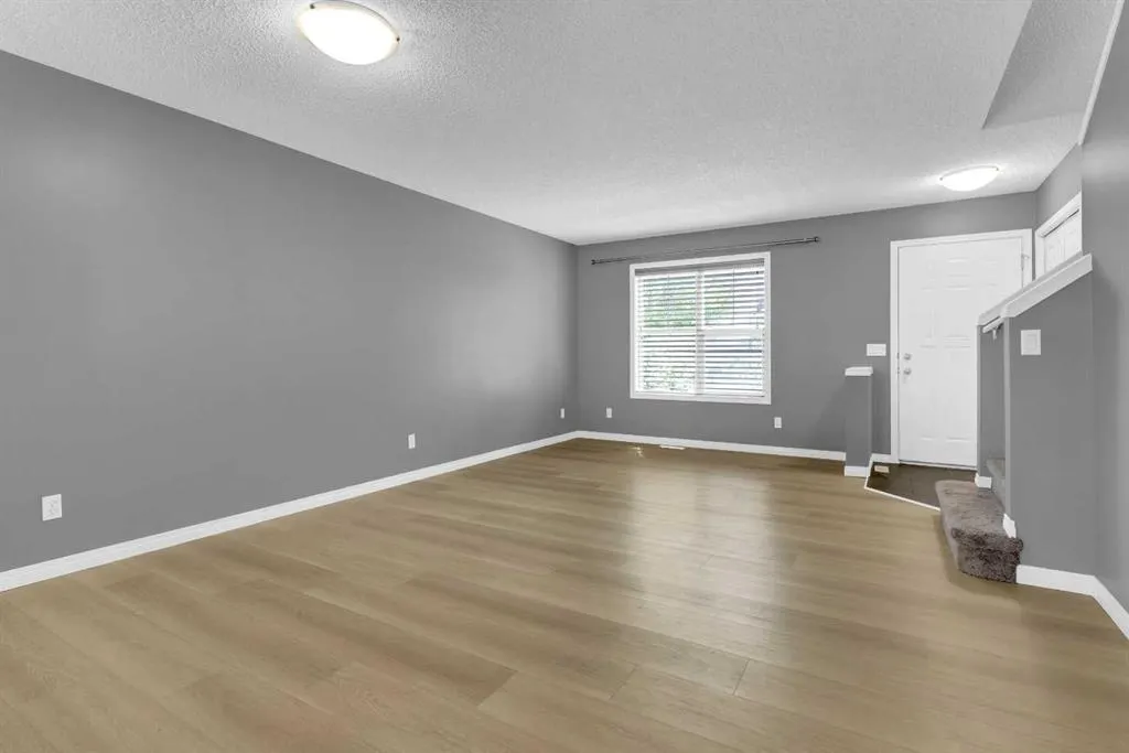 3194 New Brighton Gardens SE