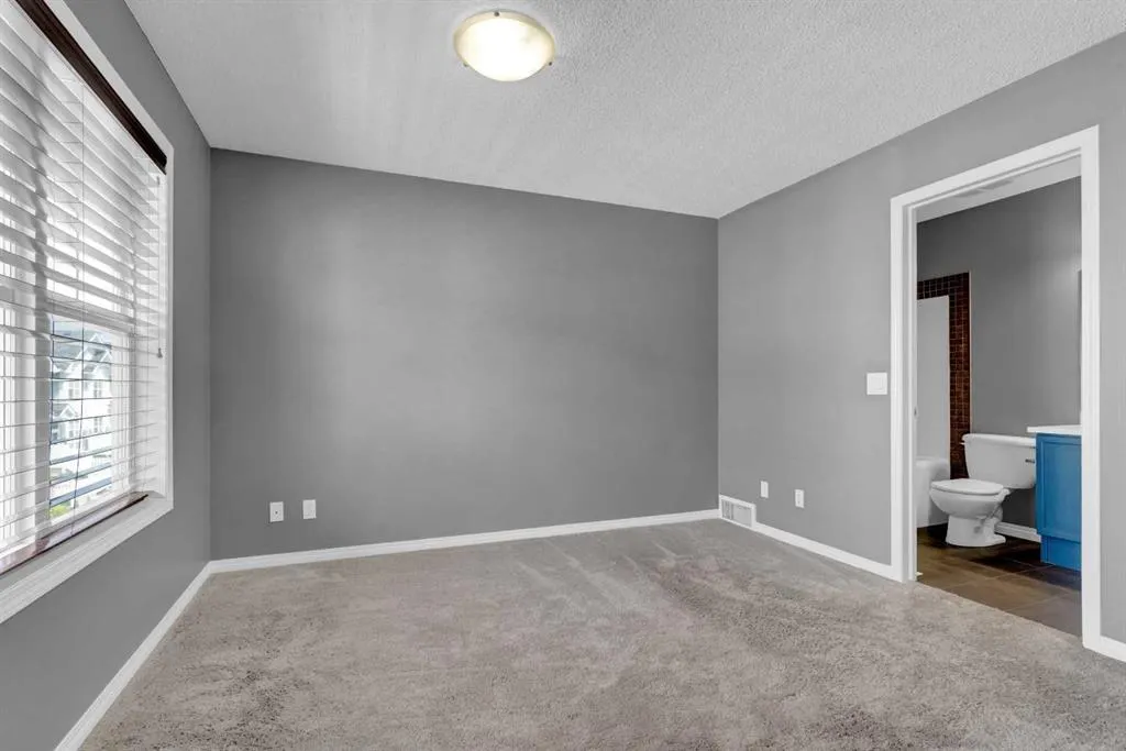 3194 New Brighton Gardens SE