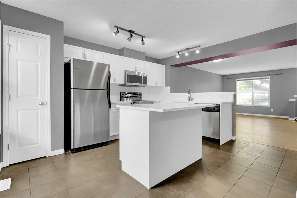 3194 New Brighton Gardens SE