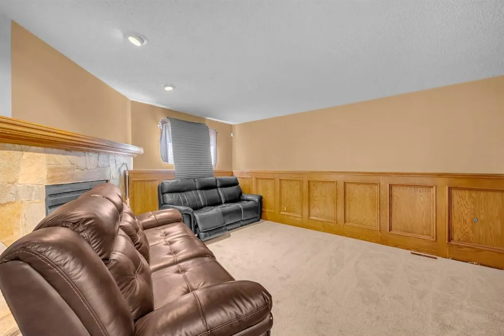 124 Whiteram Close NE