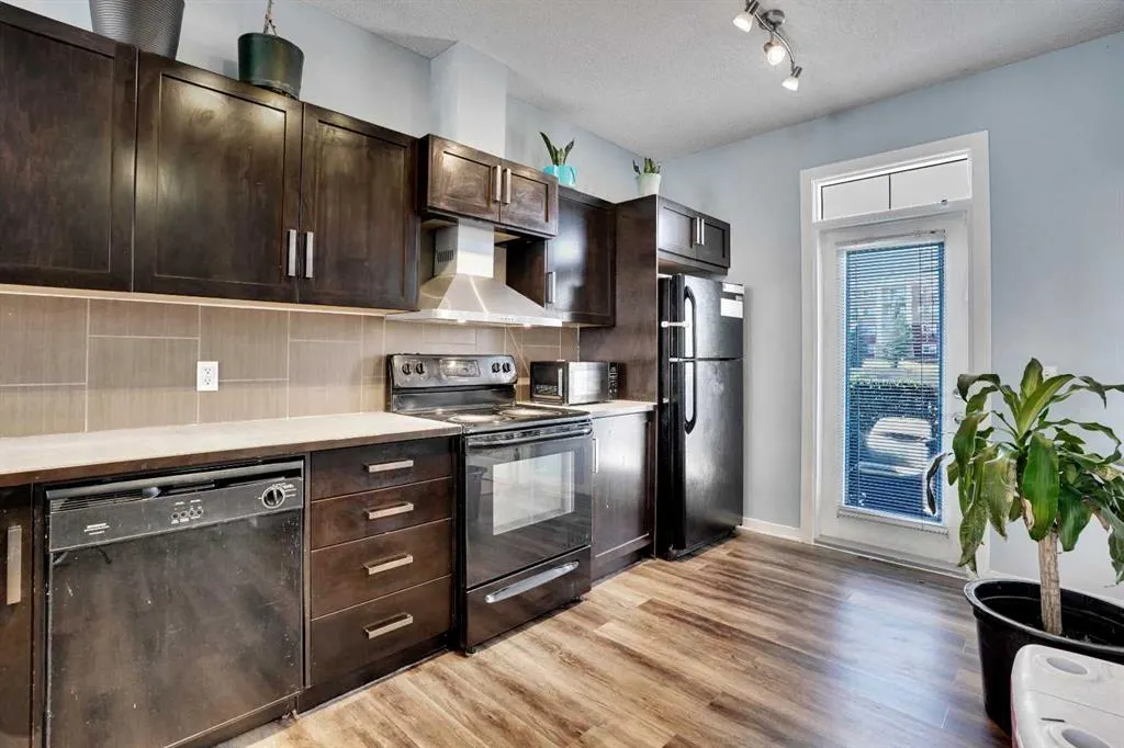 100 New Brighton Point SE