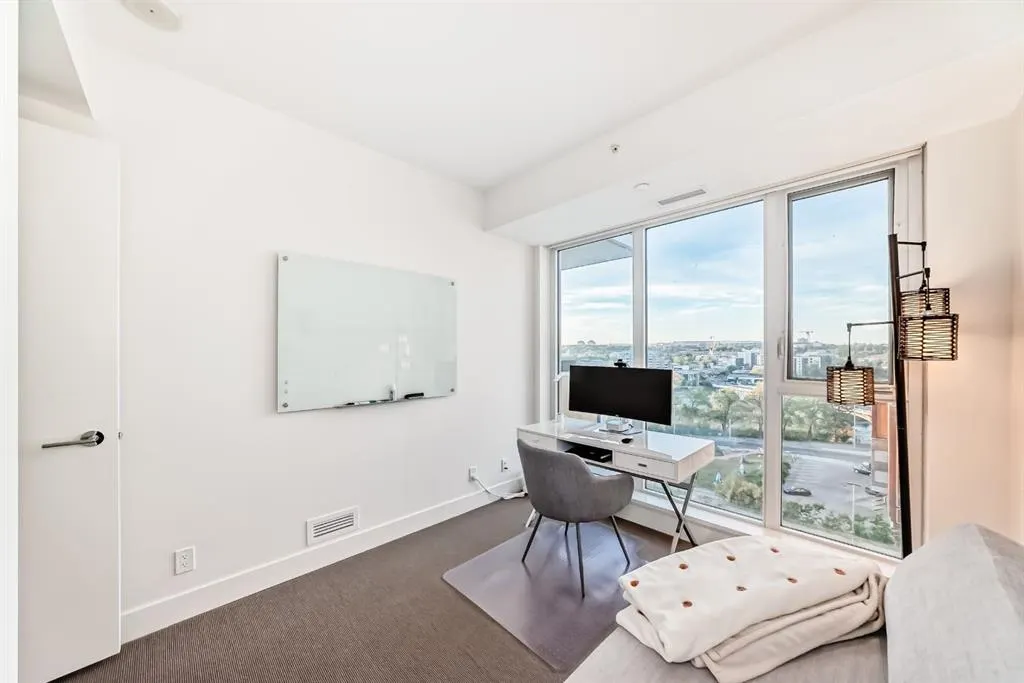1025 5 Avenue SW, #1004