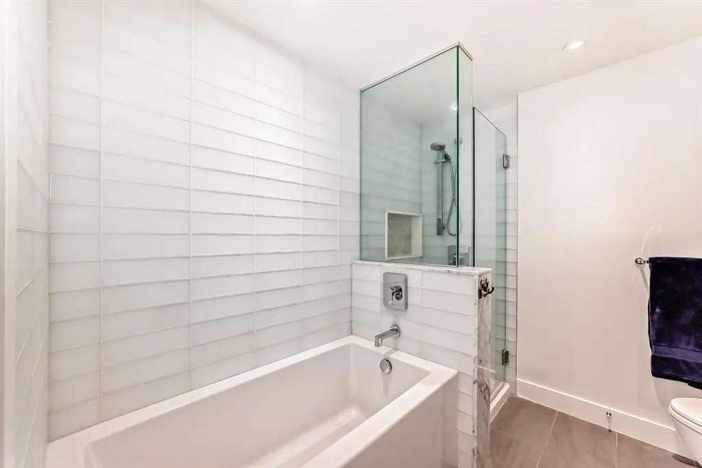 1025 5 Avenue SW, #1004