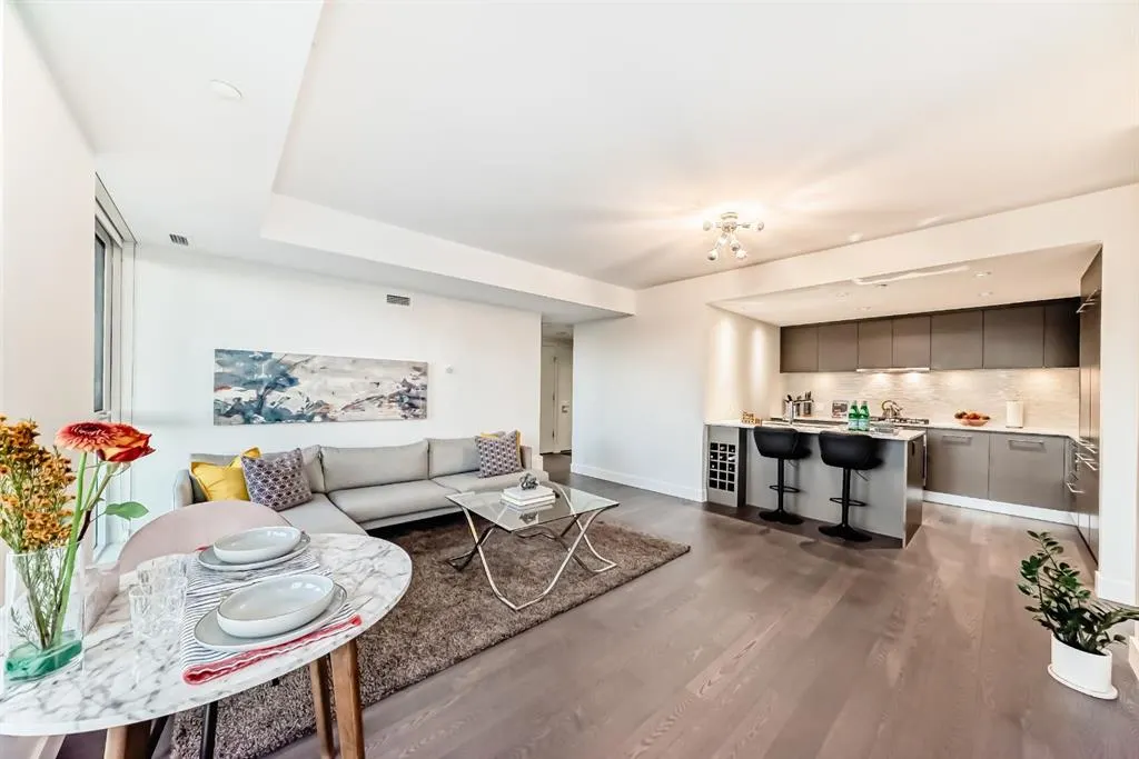 1025 5 Avenue SW, #1004