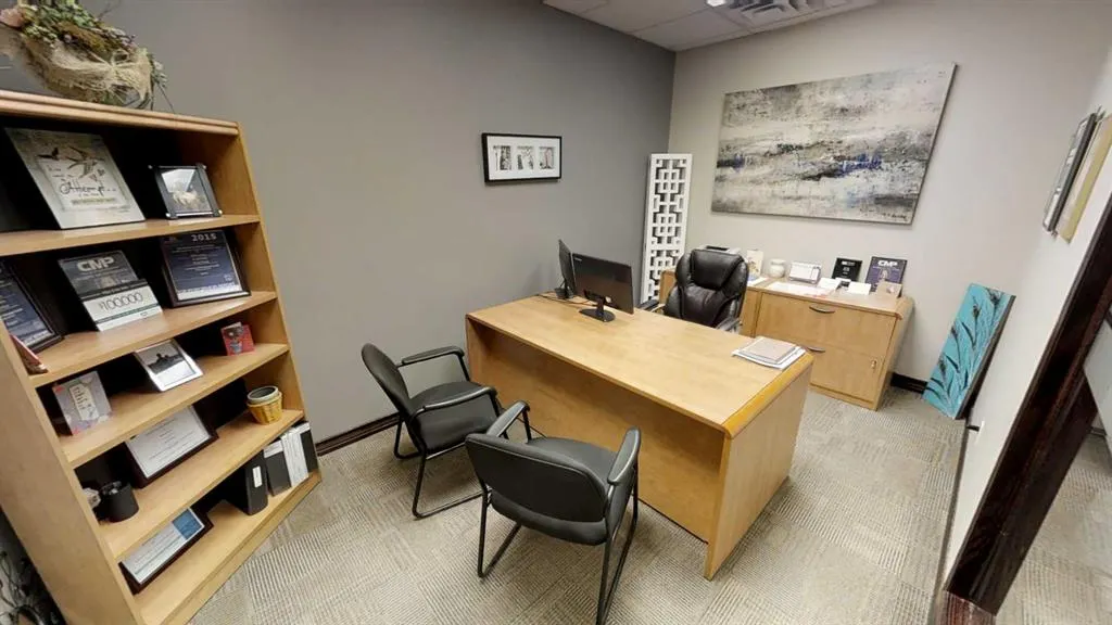5229 50 Avenue, #102