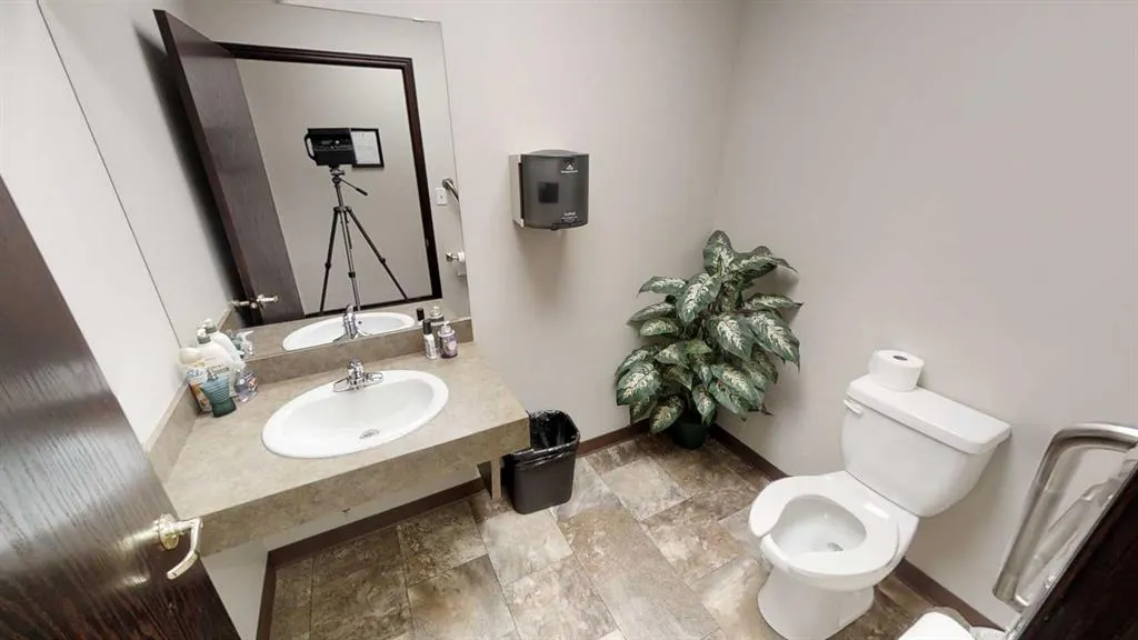 5229 50 Avenue, #102