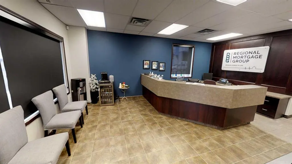 5229 50 Avenue, #102
