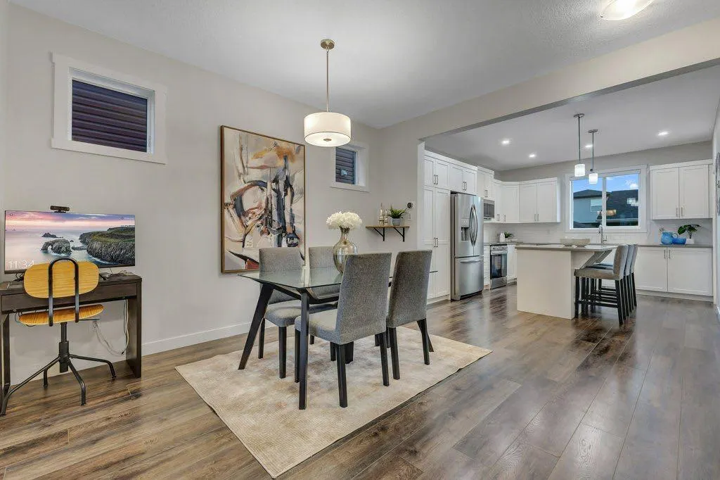 425 South Point Glen SW