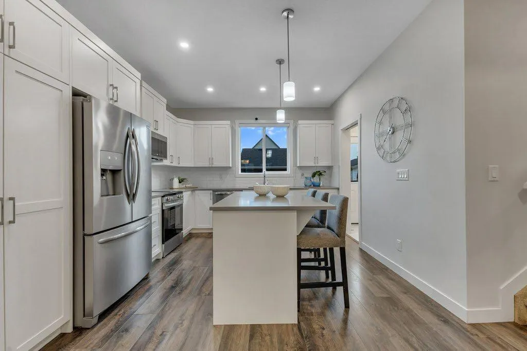 425 South Point Glen SW