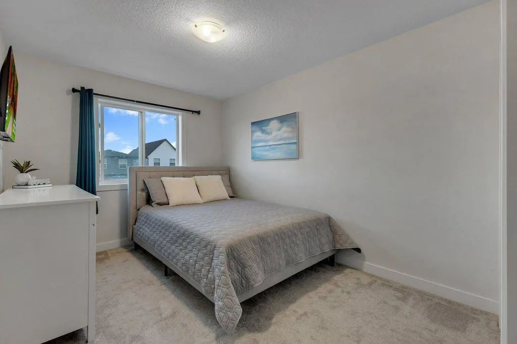 425 South Point Glen SW