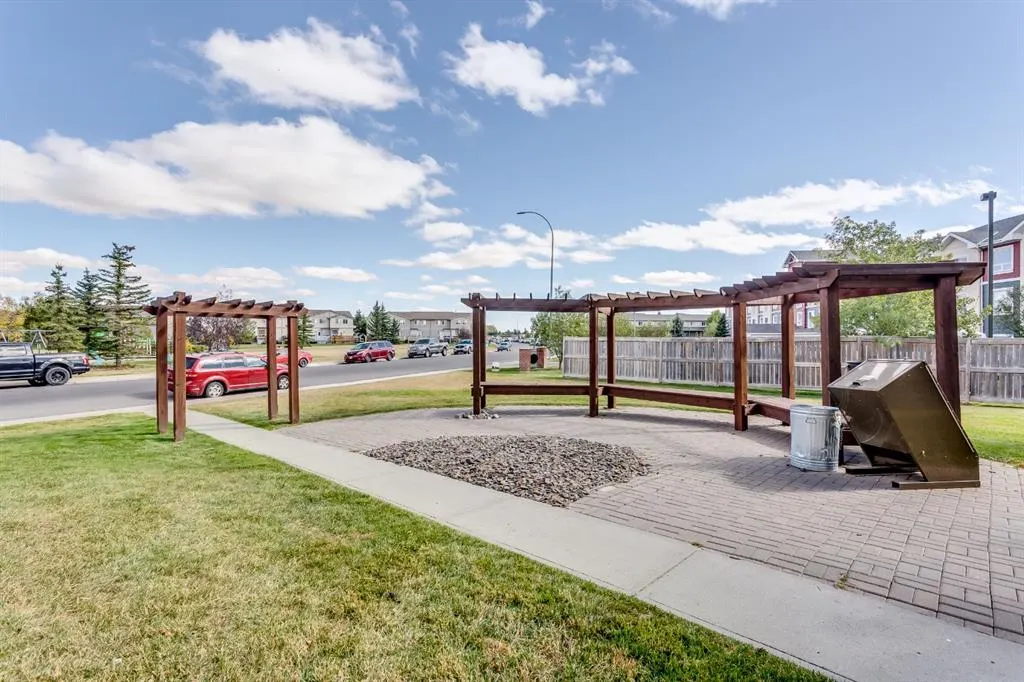 703 Luxstone Square SW, #404