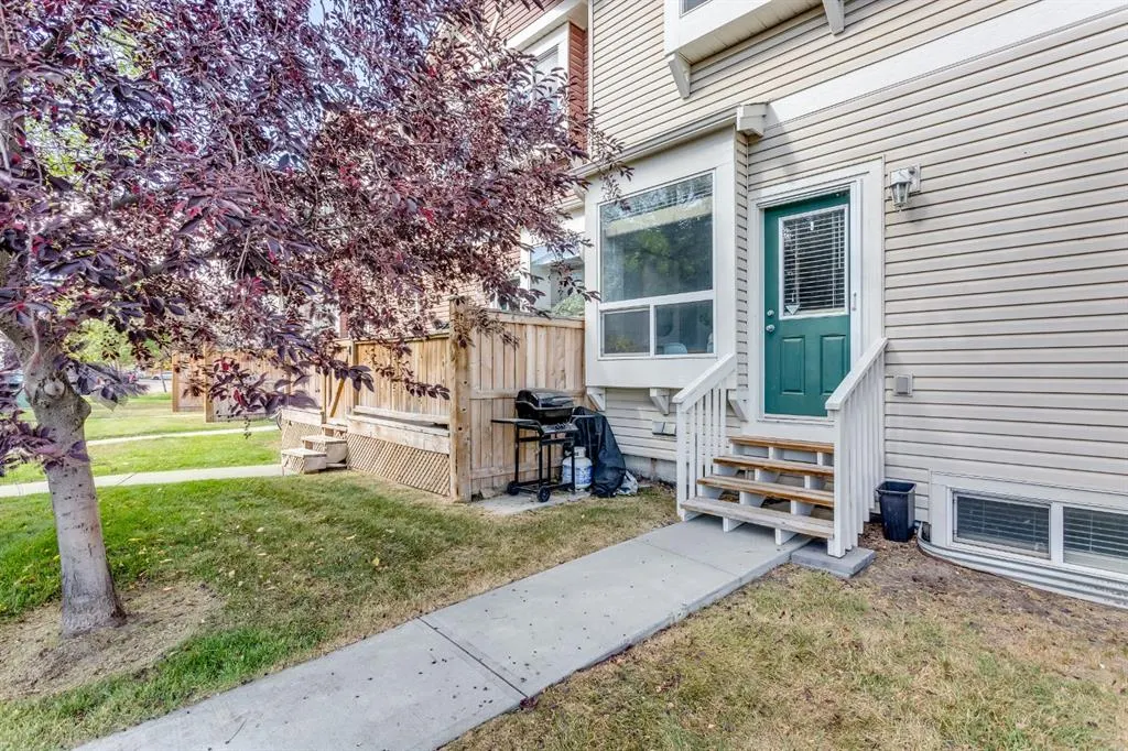 703 Luxstone Square SW, #404