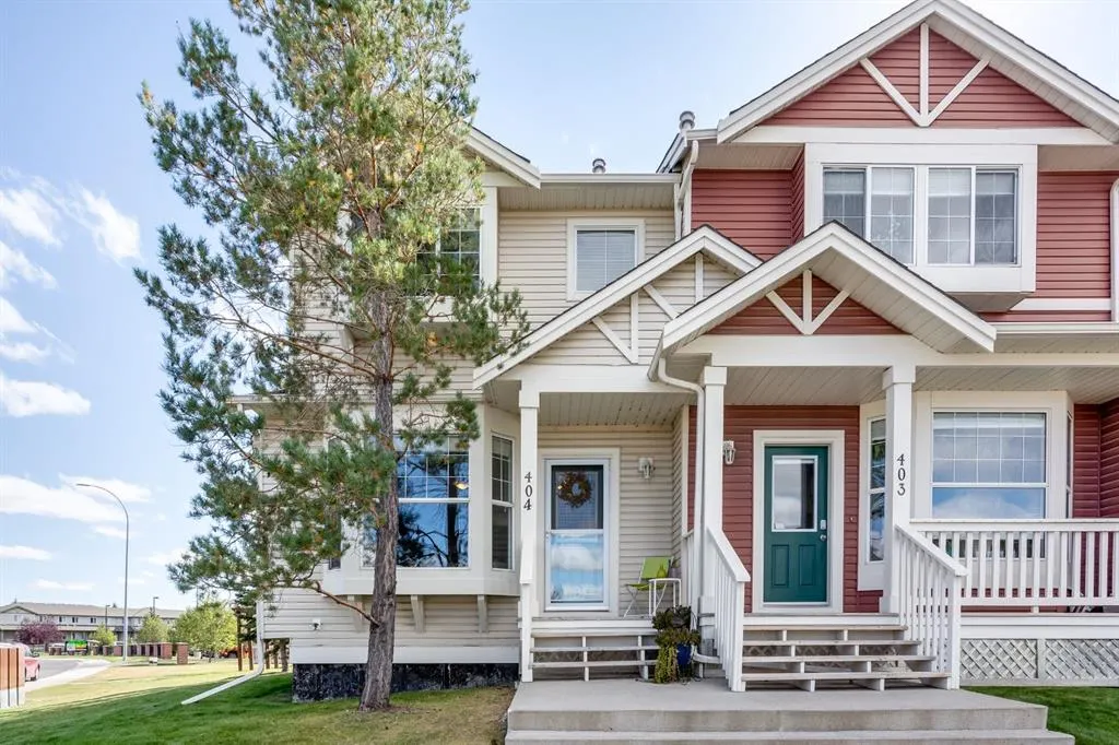 703 Luxstone Square SW, #404