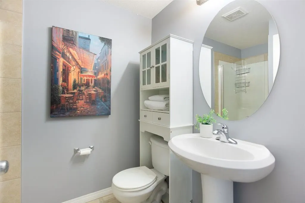 703 Luxstone Square SW, #404
