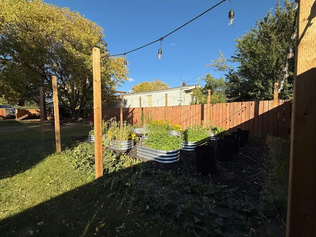 10221 104 Ave